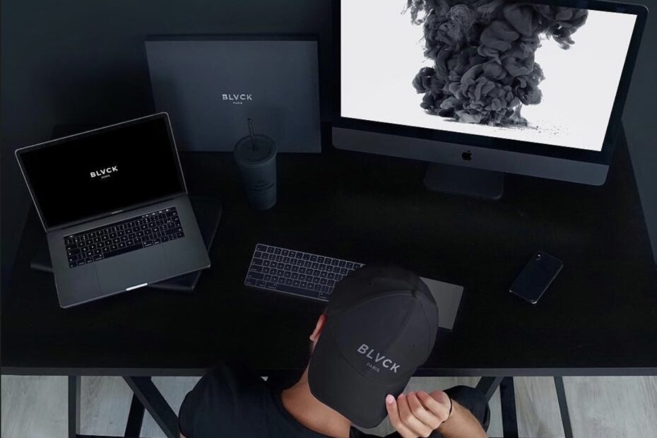 blvck paris desk setup: all black with macos