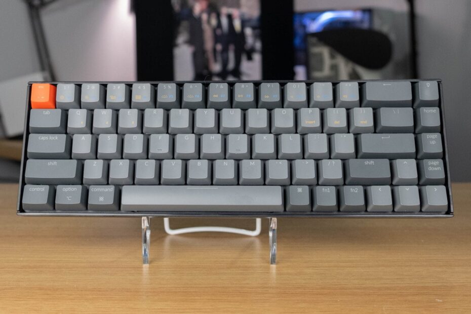 keychron k6 wireless compact mechanical keyboard with RGB backlight