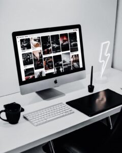 Lightning Bolt LED Light