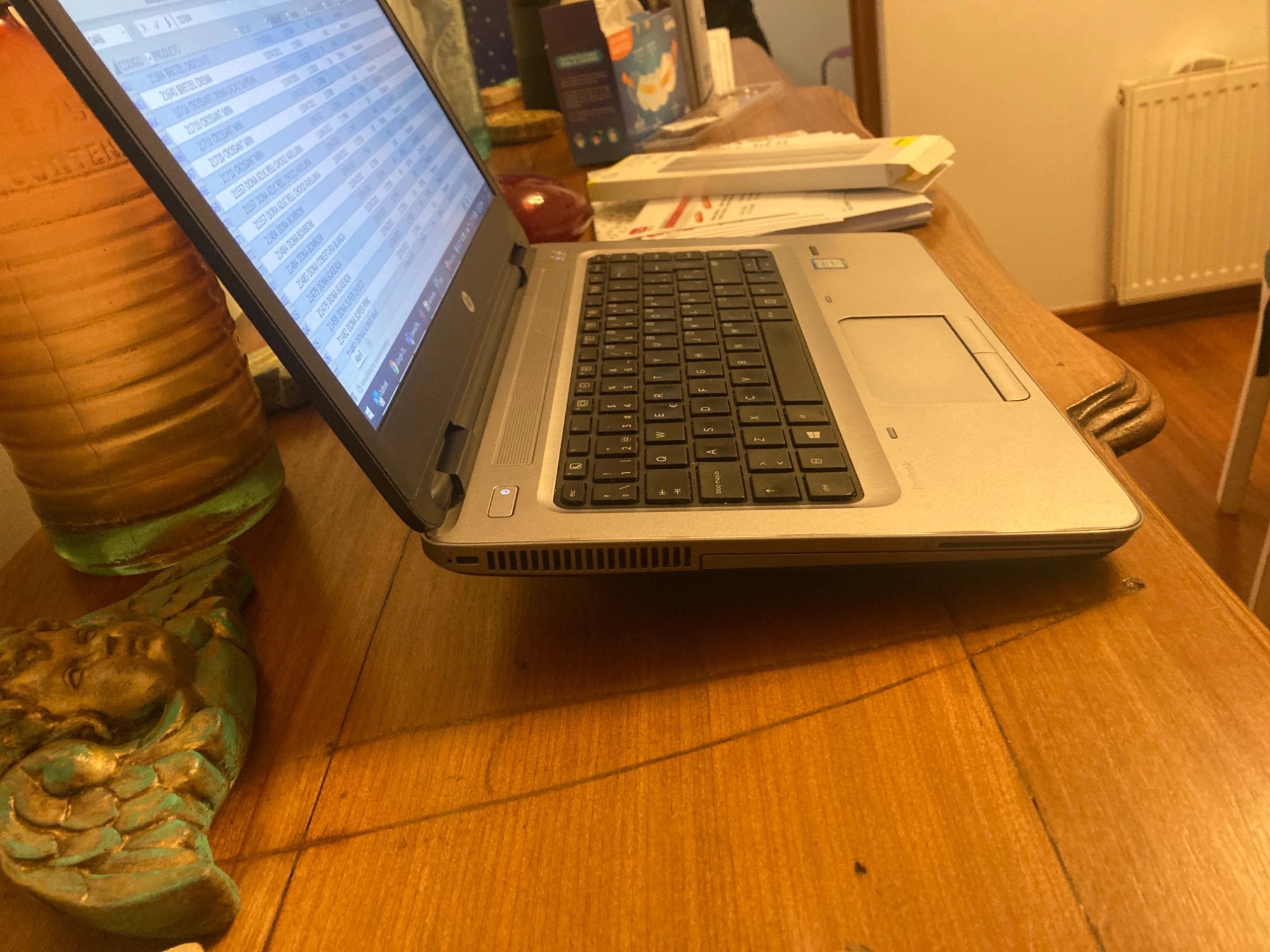 portable laptop riser