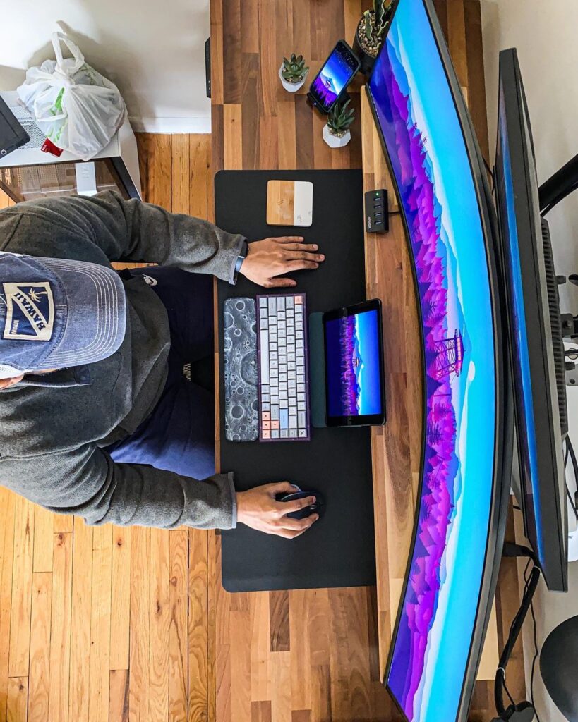 minimalist wood computer desk