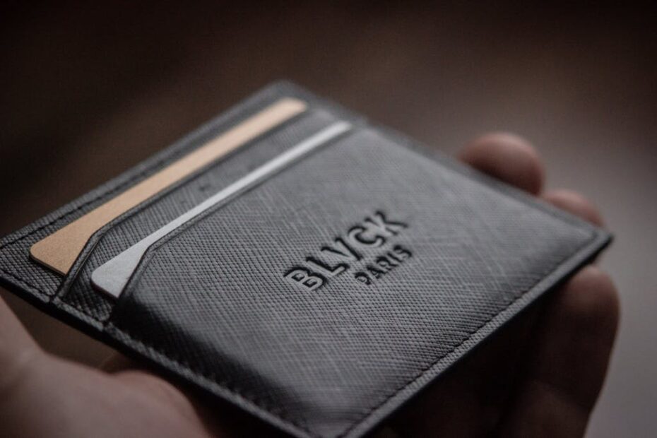 black paris cardholder review