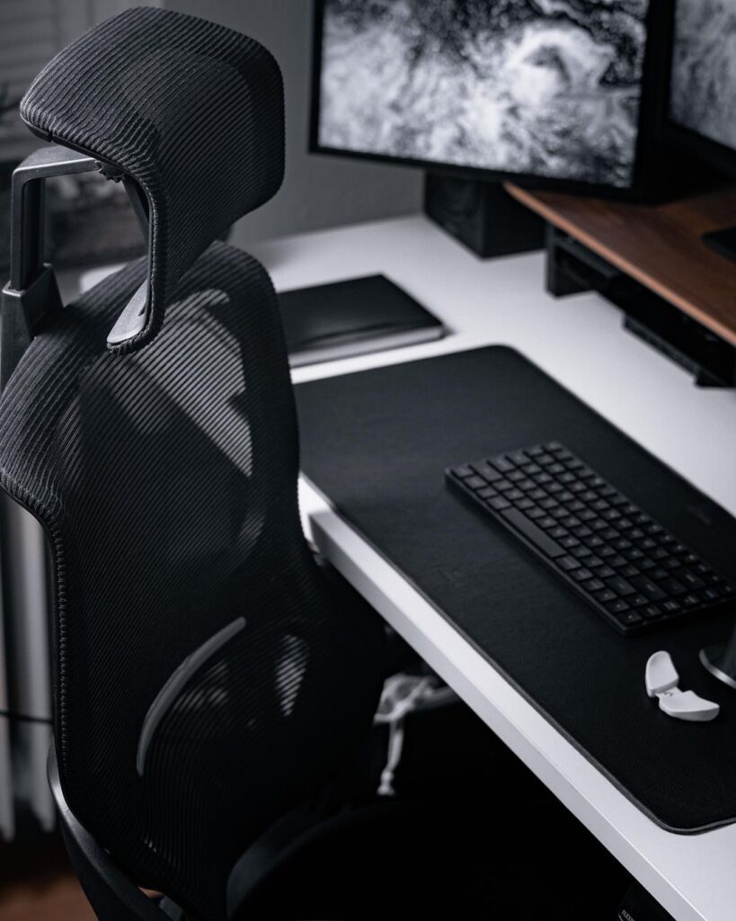 curved monitor desk setup