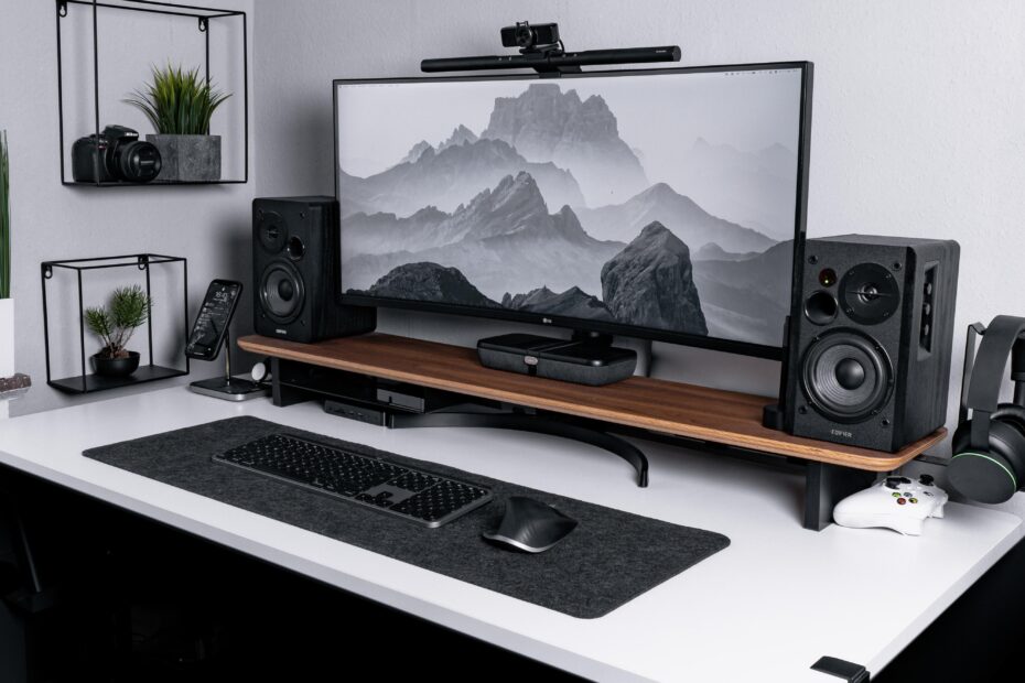 curved monitor desk setup