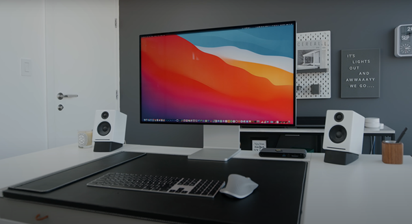 l shaped desk setup